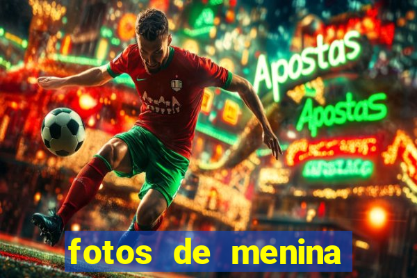 fotos de menina fake cacheada