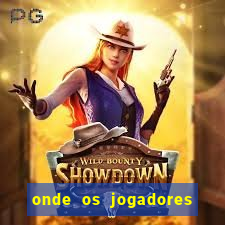 onde os jogadores do corinthians moram