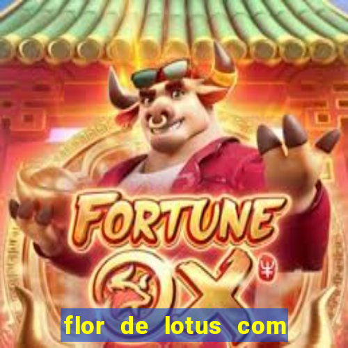 flor de lotus com lua tatuagem
