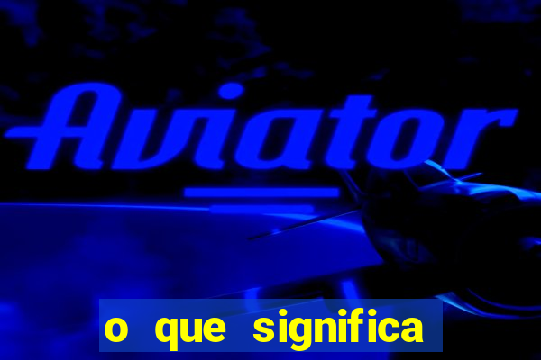 o que significa quando a luz acende sozinha