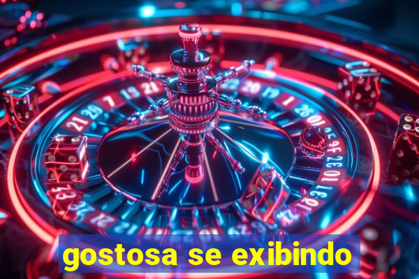 gostosa se exibindo