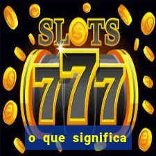 o que significa soprar no ouvido de uma pessoa