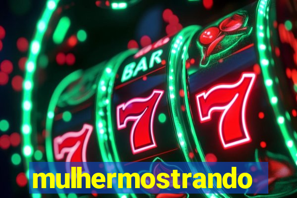 mulhermostrandoopeito