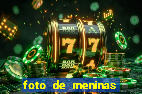 foto de meninas cacheadas fake