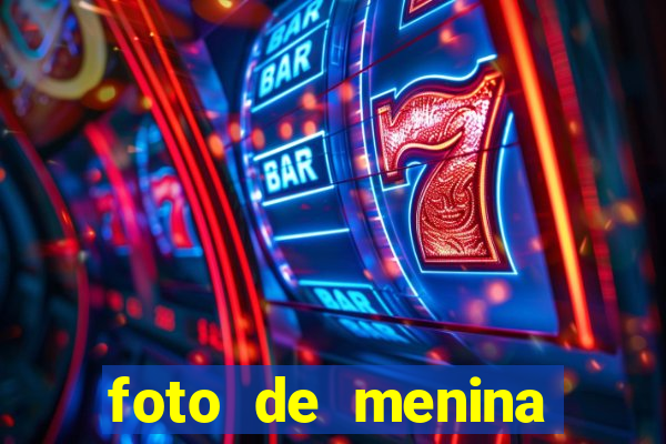 foto de menina fake cabelo cacheado