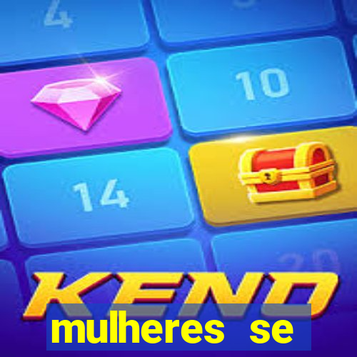 mulheres se exibindo ao vivo