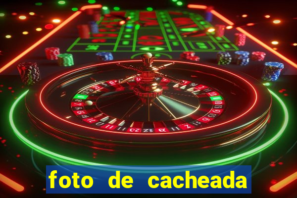 foto de cacheada no espelho