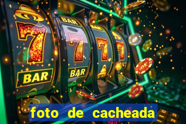 foto de cacheada no espelho
