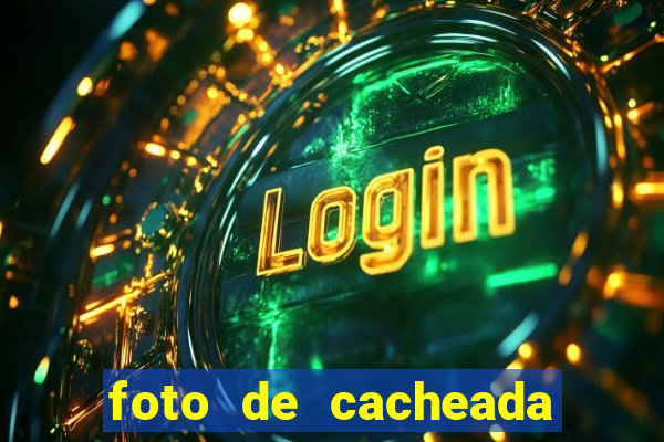 foto de cacheada no espelho